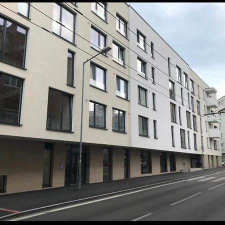 Skau Piano Family & Business Apartment Free Parking Bratislava Extérieur photo