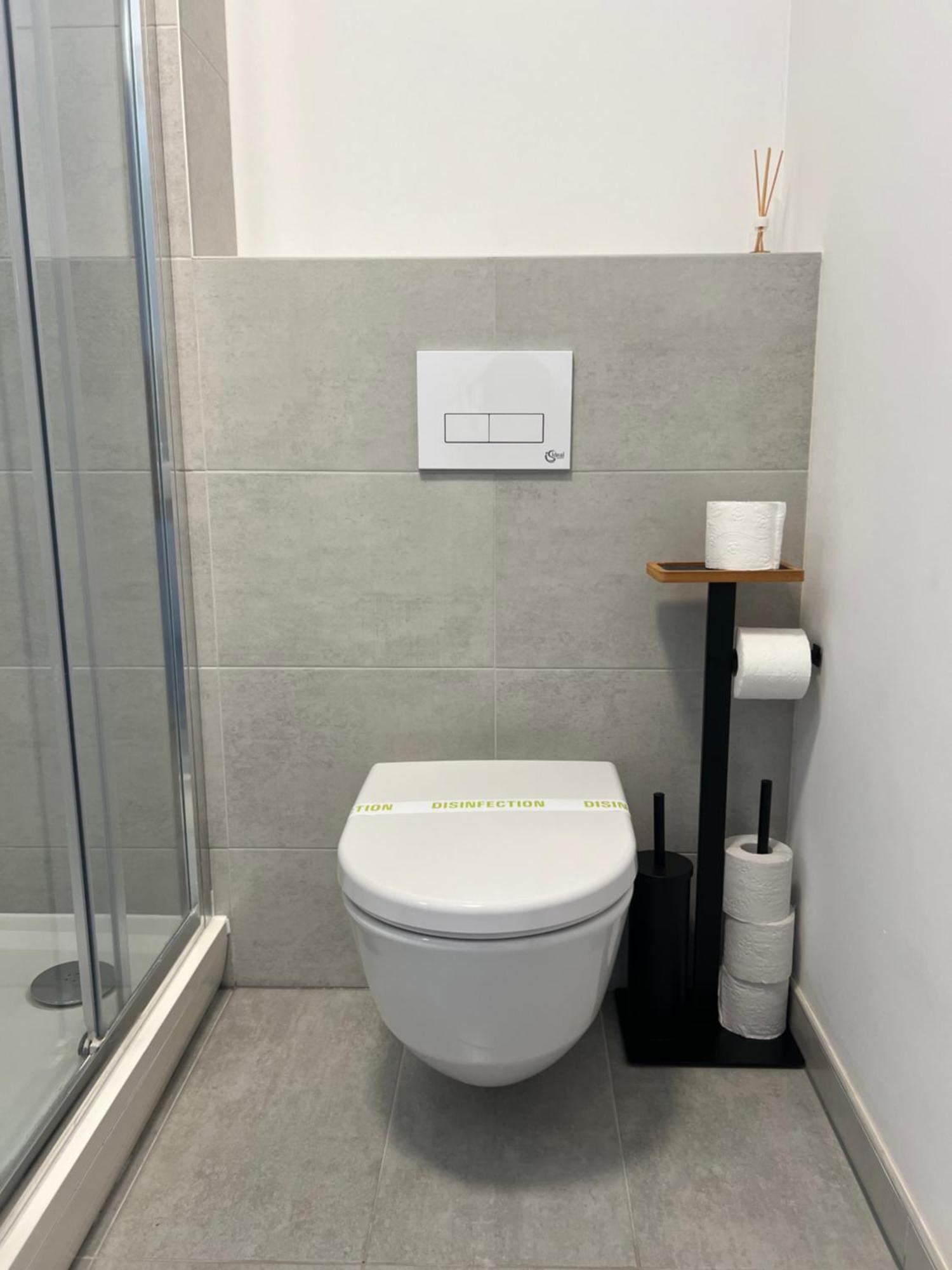 Skau Piano Family & Business Apartment Free Parking Bratislava Extérieur photo