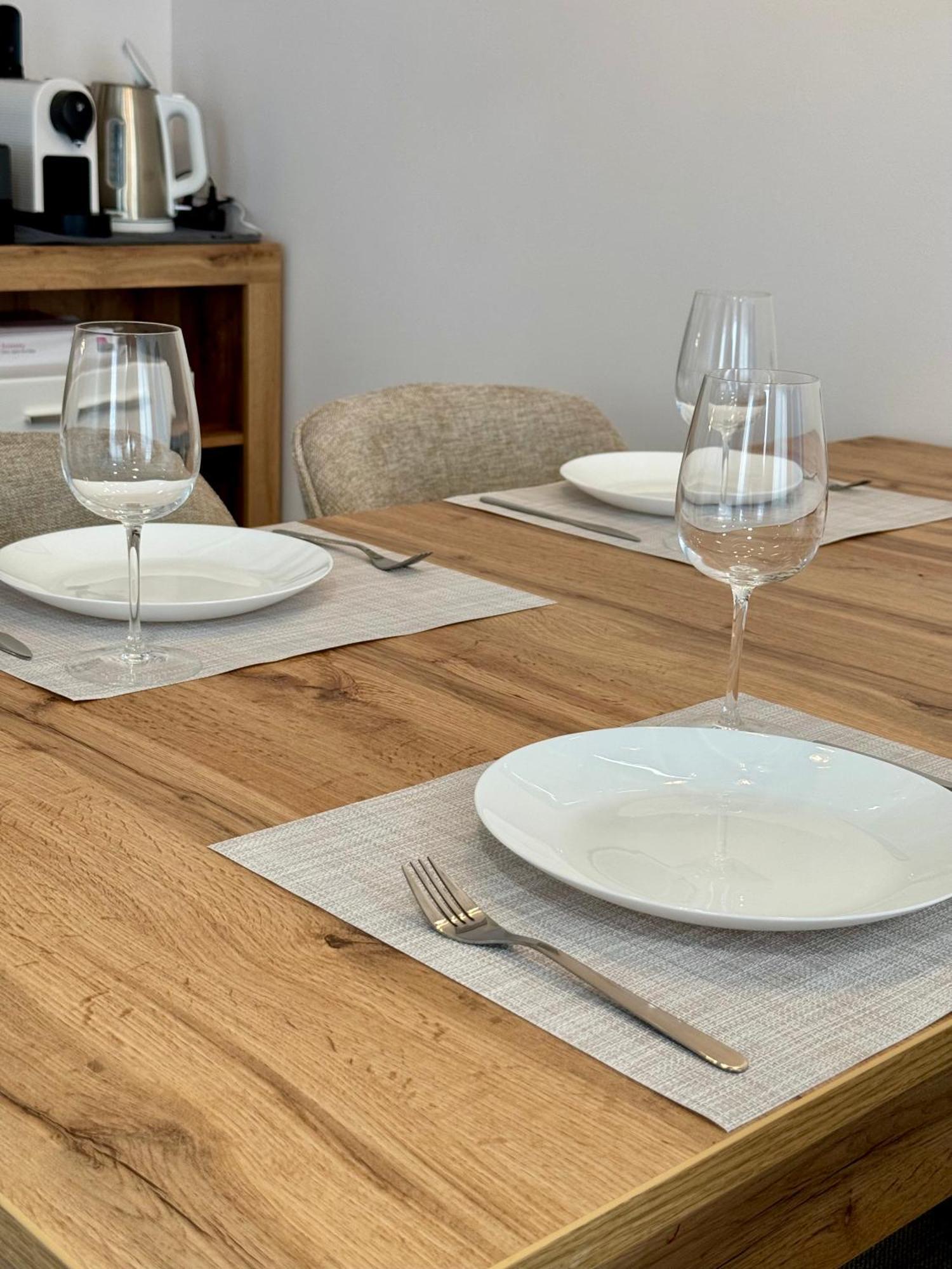 Skau Piano Family & Business Apartment Free Parking Bratislava Extérieur photo