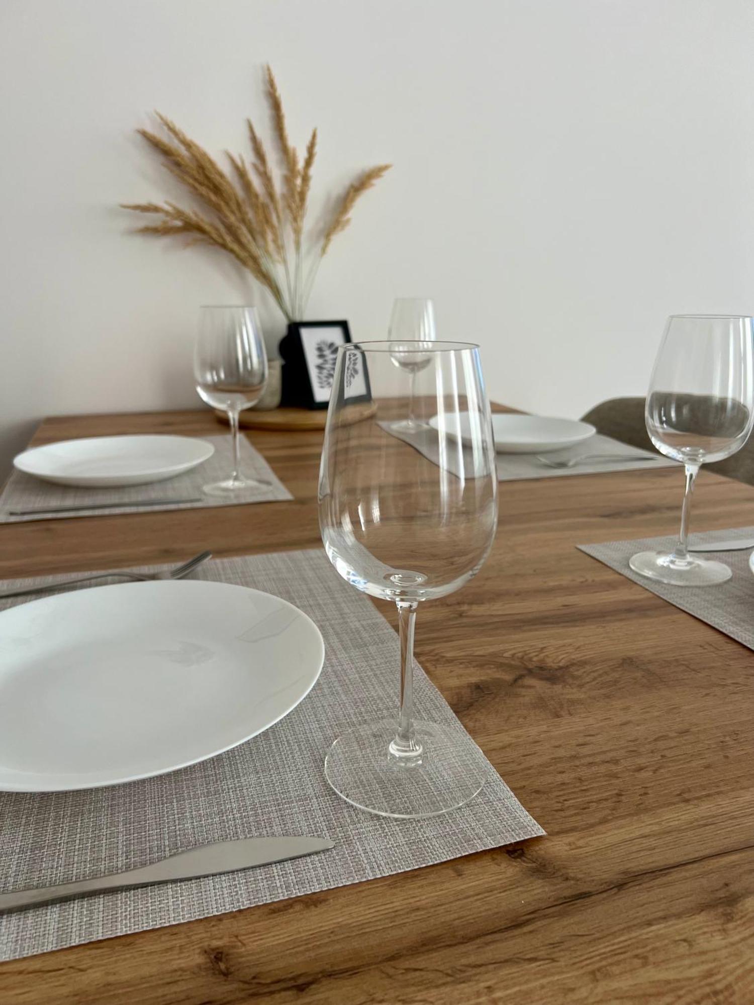 Skau Piano Family & Business Apartment Free Parking Bratislava Extérieur photo