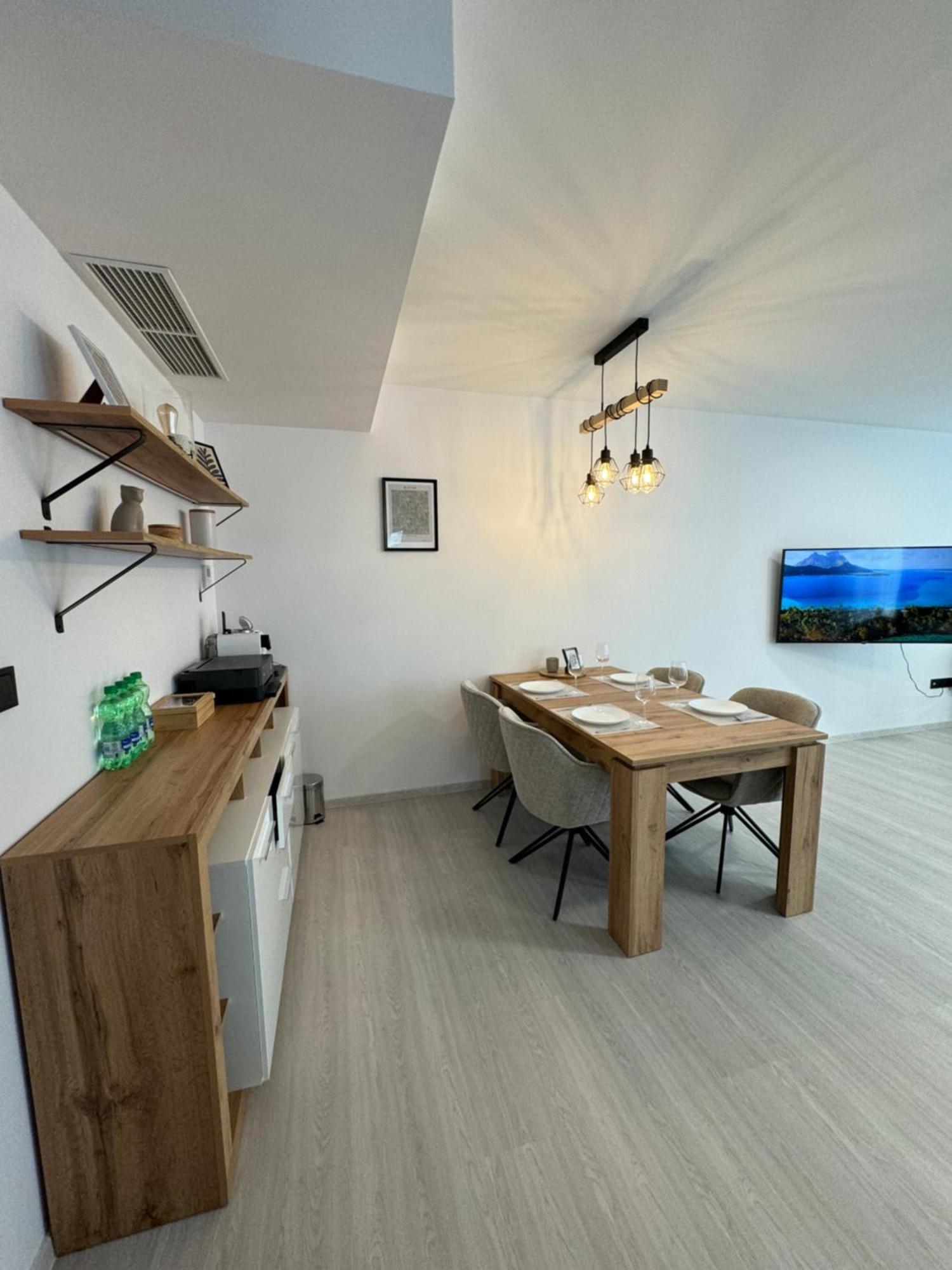 Skau Piano Family & Business Apartment Free Parking Bratislava Extérieur photo